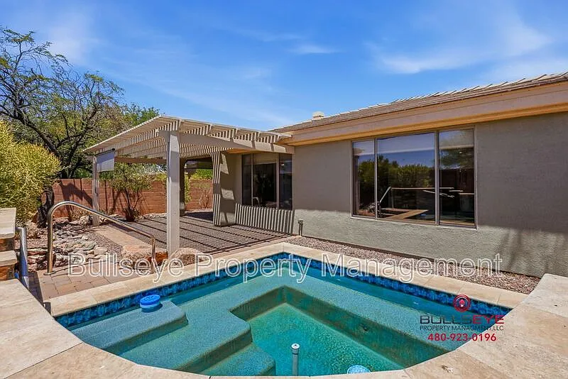 3 bed, 2.0 bath, 2039 sqft, $2,675 — Photo 3