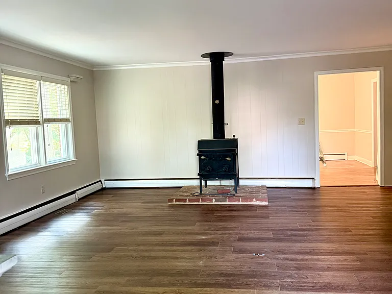 402 Elberta Ave — Photo 5
