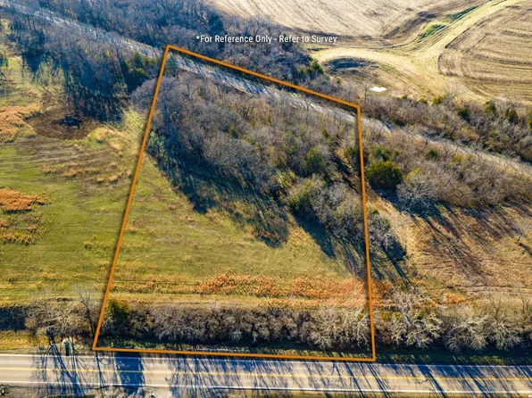 900 SE Stanley Rd, Tecumseh, KS 66542