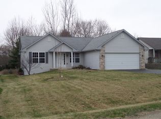 104 Rochester Rd NE, Poplar Grove, IL 61065