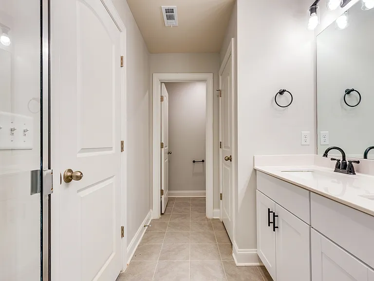 725 Prairie View Dr #1 — Photo 17