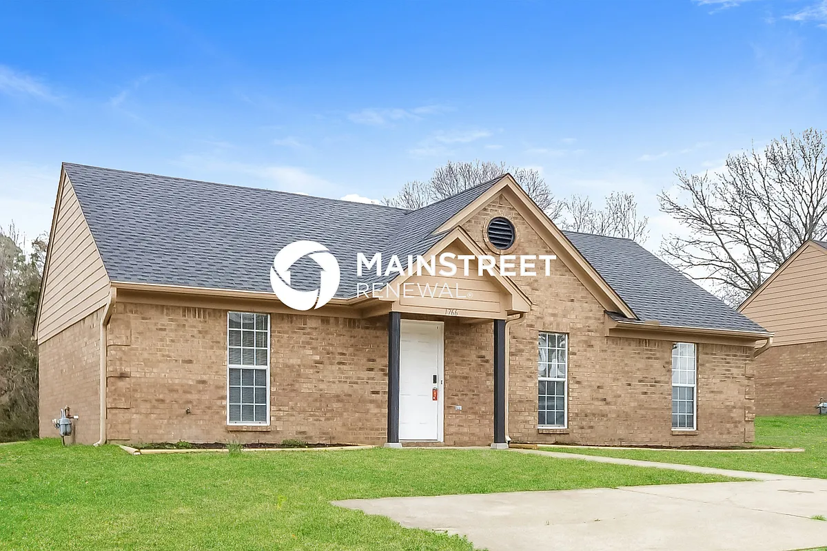 Front View - 1766 Dorchester Dr