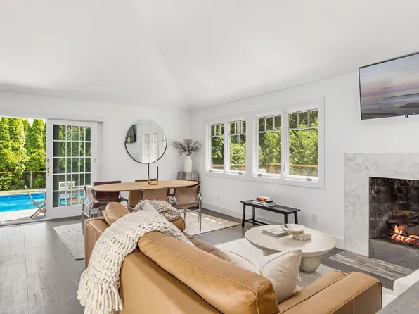 27 Harbor View Dr, East Hampton, NY 11937