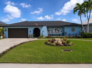 419 Avalon Dr, Cape Coral, FL 33904