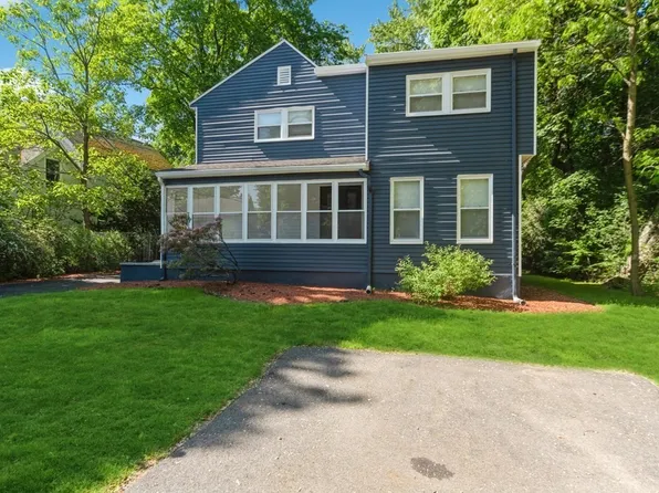 18 Pleasant St, Wayland, MA 01778