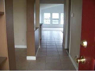 5th image of 612 Murset Ave SE