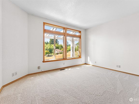 5th image of 2612 NE Passage View Lane