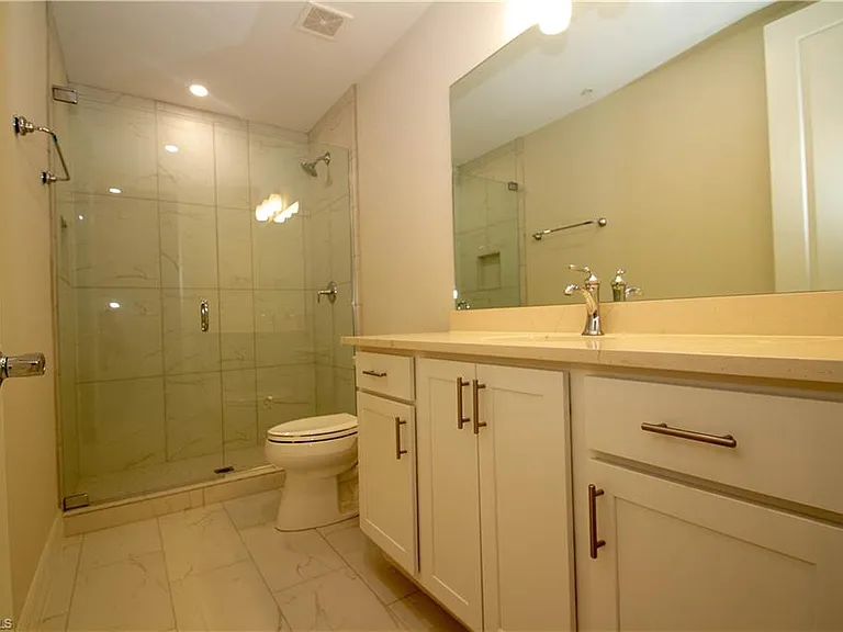 163 Indies Dr E #203 — Photo 24
