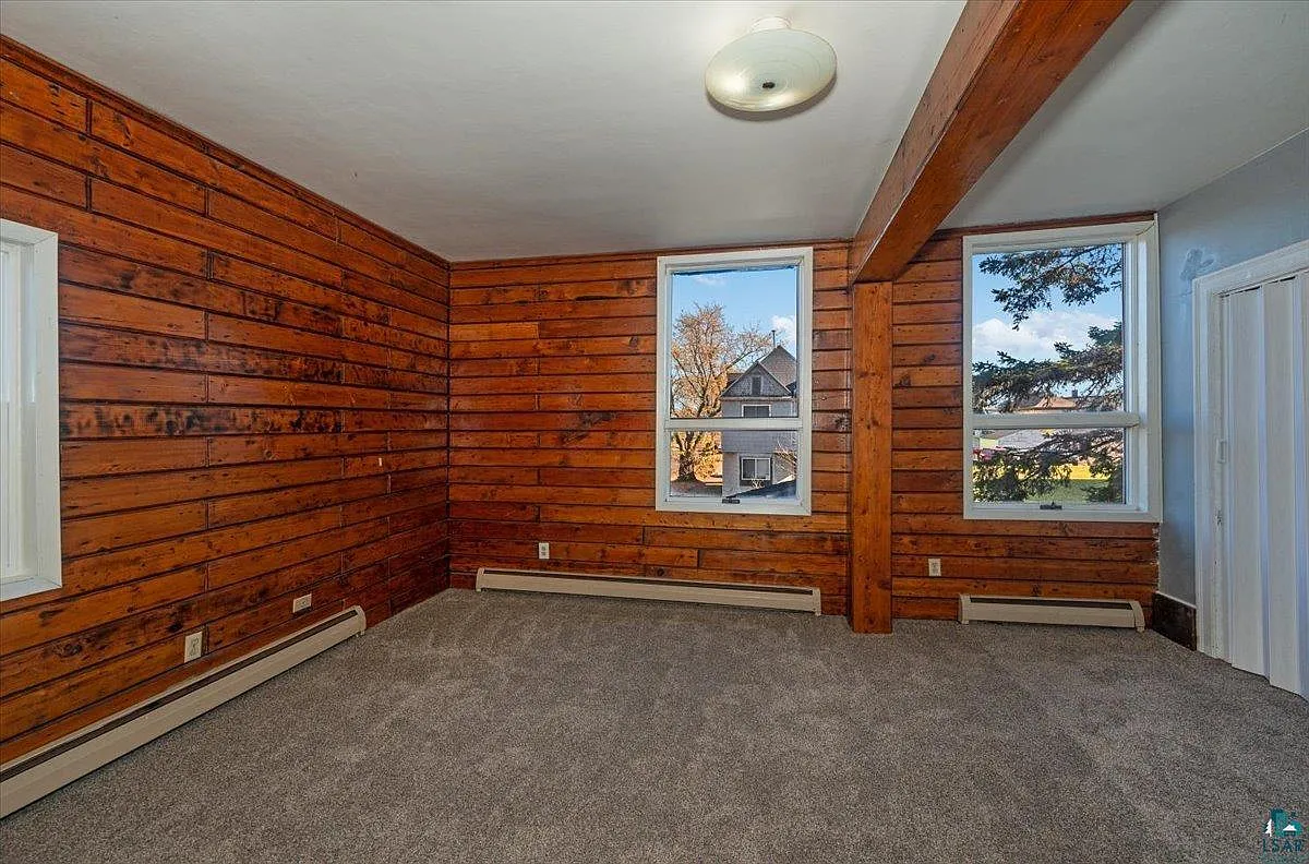 3 bed, 1200 sqft, $750 — Photo 2