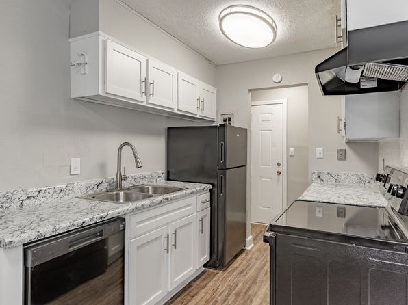 3232 Heritage Cir #3233-03