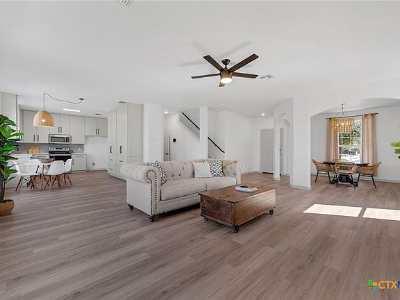 3rd image of 121 Moorhen Ln