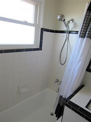 2nd image of 5801 Roanoke St