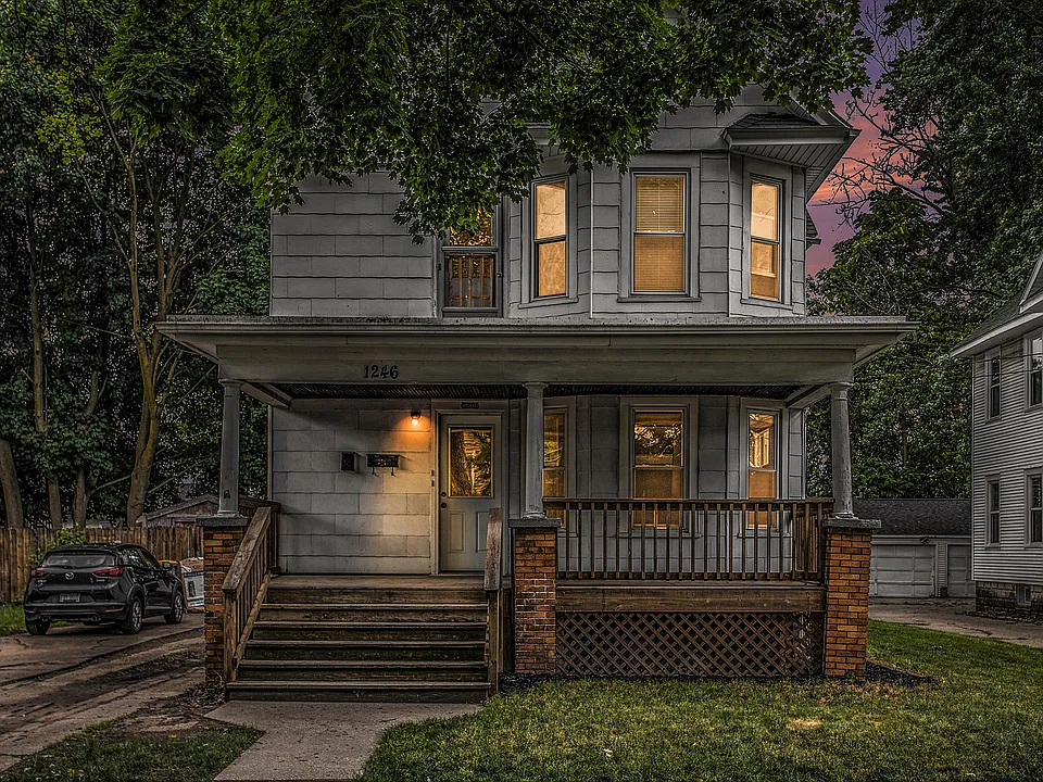 1246 Muskegon Ave NW #2