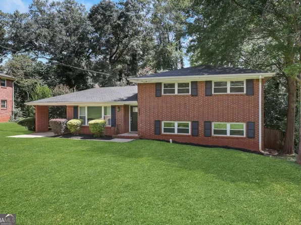 2982 Valley Ridge Dr, Decatur, GA 30032