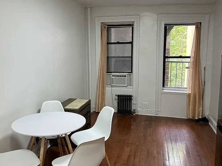 424 E 14th St #3B — Photo 3