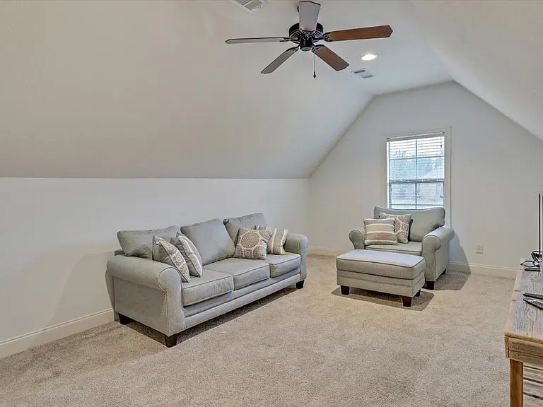 131 Stillhouse Creek Dr — Photo 22