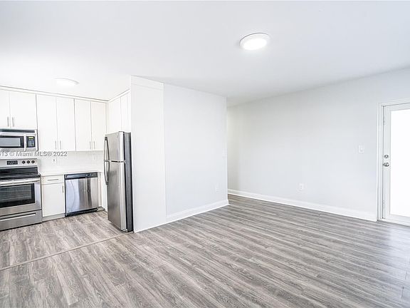 5th image of 8401 Byron Ave APT 12