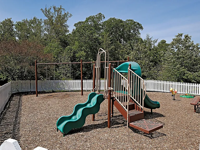 2036 Bethpage Ct — Photo 22