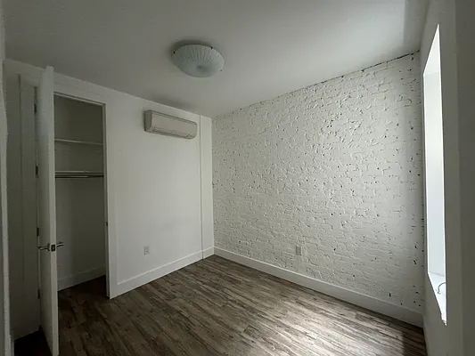 Rented by Pear NYC LLC | media 4