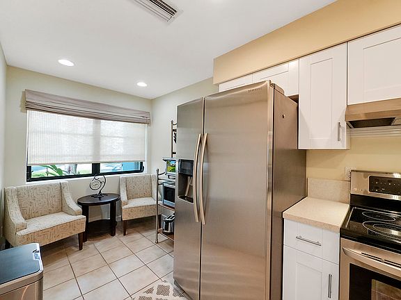 3rd image of 3754 Arelia Dr S