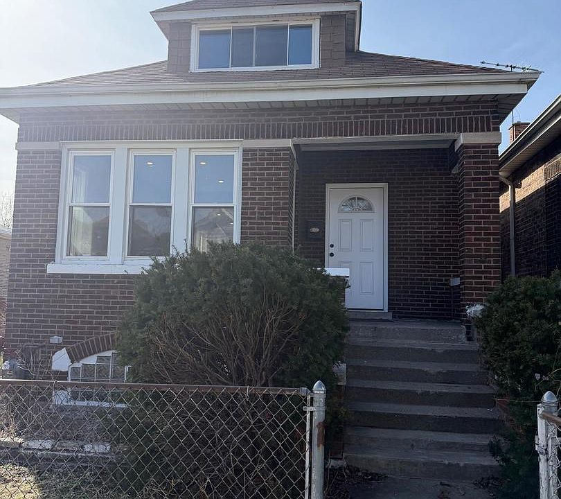 1st image of 10426 S Calhoun Ave