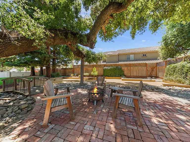 16995 Pine Way — Photo 41