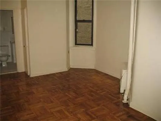 Rented by Cohen Smith Chang LLC | media 21