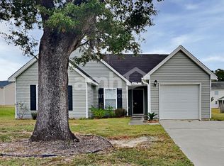 425 Watershed Dr, Goose Creek, SC 29445