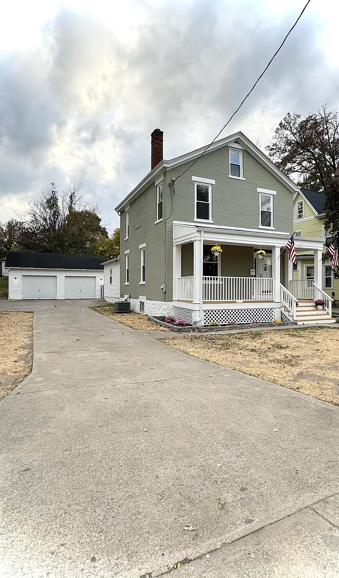 215 Commonwealth Ave photo 1