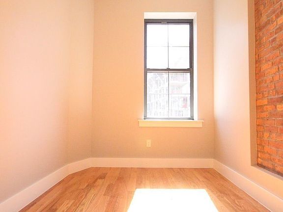 2nd image of 894 Flushing Ave #3B