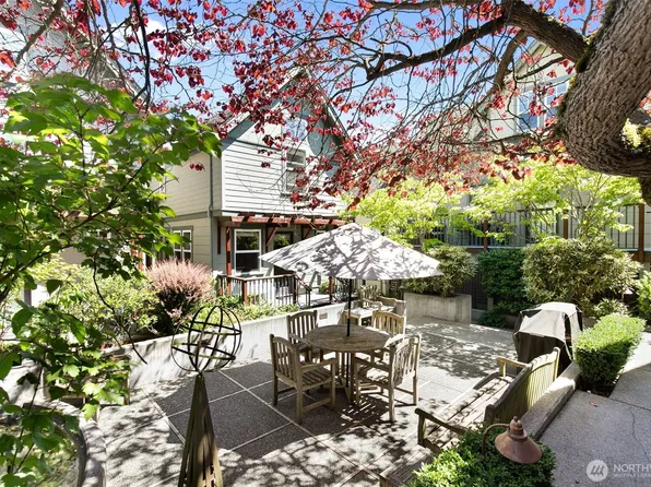 6318 5th Avenue NE #C, Seattle, WA 98115