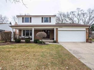 40234 Lizabeth Dr, Sterling Heights, MI 48313