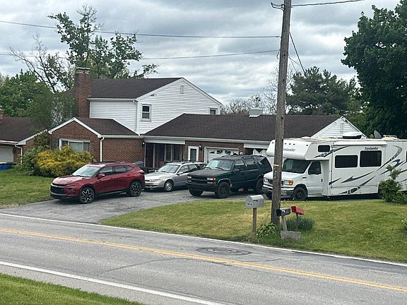 2nd image of 1806 E Canal Rd