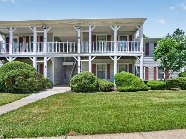 130 Hatfield Ln, East Brunswick Twp., NJ 08816
