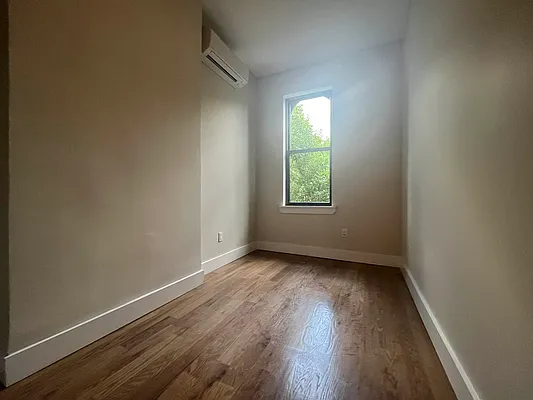 Rented by Yup Realty LLC | media 24