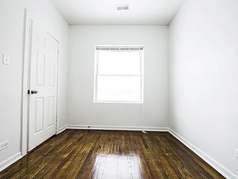 7254 S University — Photo 3