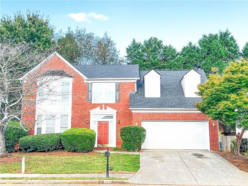 4 bed, 2.5 bath, 2294 sqft, $2,450 — Photo 1