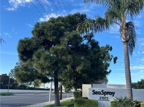 21372 Brookhurst St, Huntington Beach, CA 92646