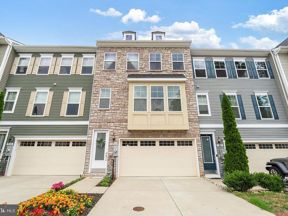 1st image of 1240 Hickory Hill Cir