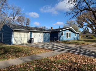 1719 13th St S, Moorhead, MN 56560