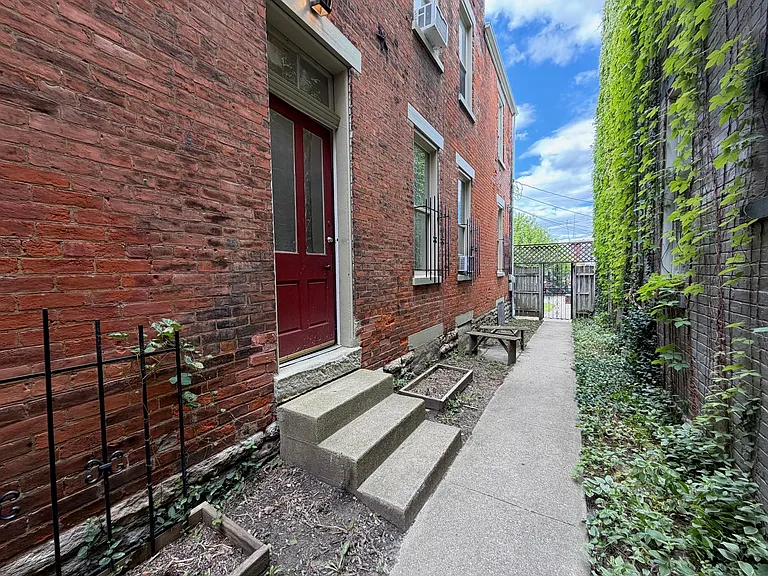 436 Linden St #4 — Photo 11