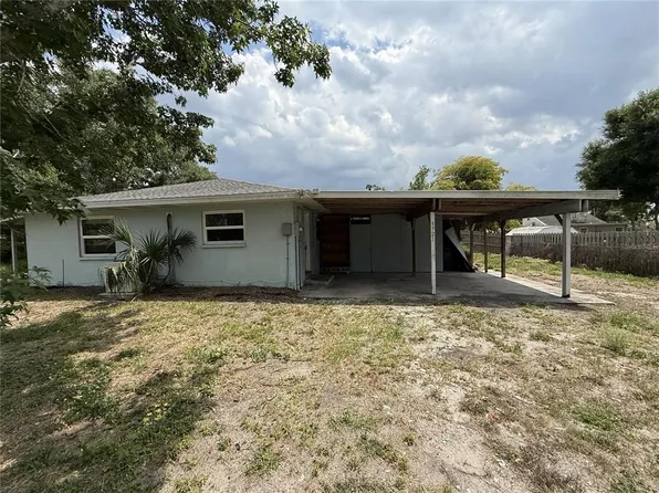 3721 36th Ave E, Palmetto, FL 34221