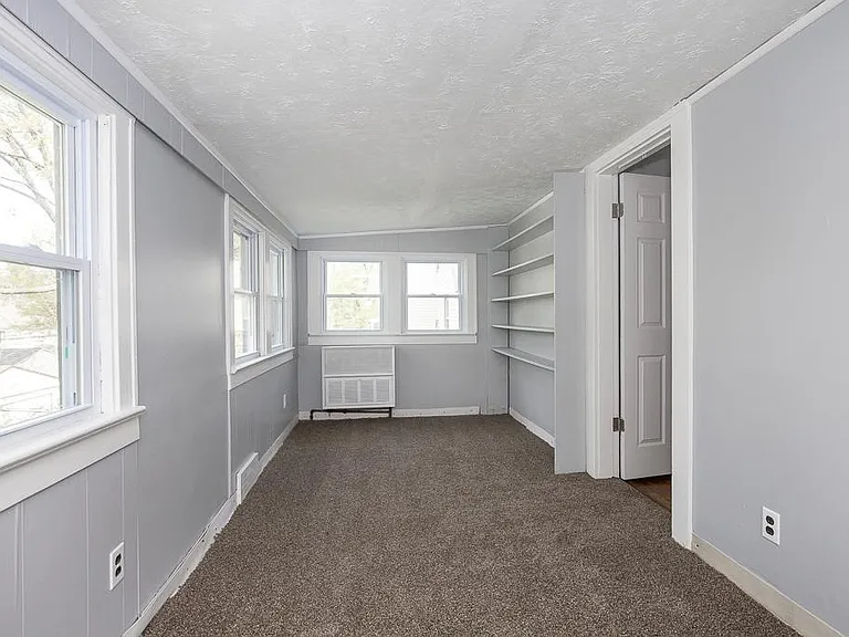 1002 Pembrook Rd — Photo 11