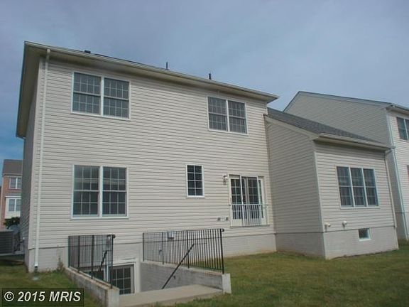 Exterior (Rear)