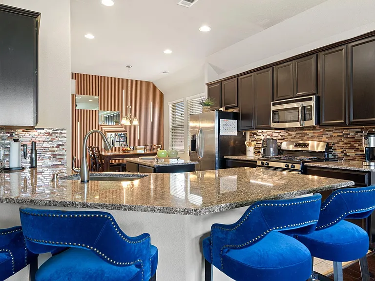 9131 Basin Ridge Ln — Photo 6