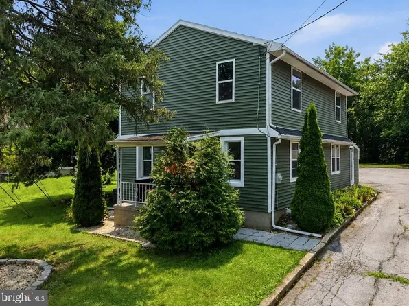 1104 Old Swede Rd, Douglassville, PA 19518