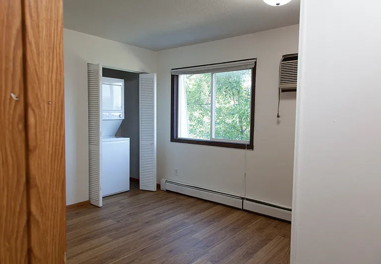 637 13th St S #27 — Photo 7