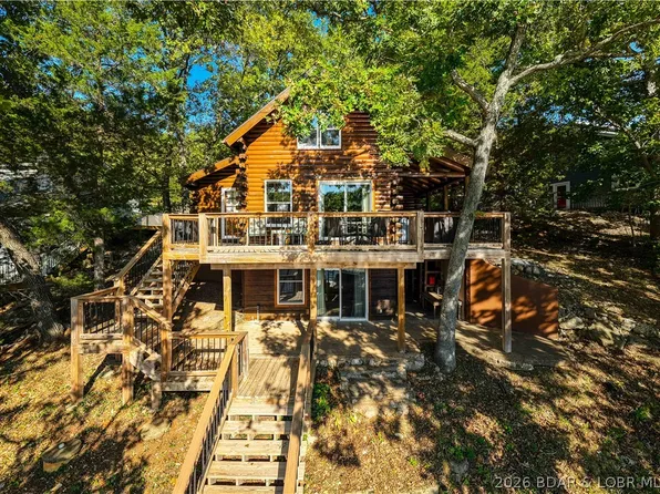 1030 Pleasant Valley Dr, Roach, MO 65787
