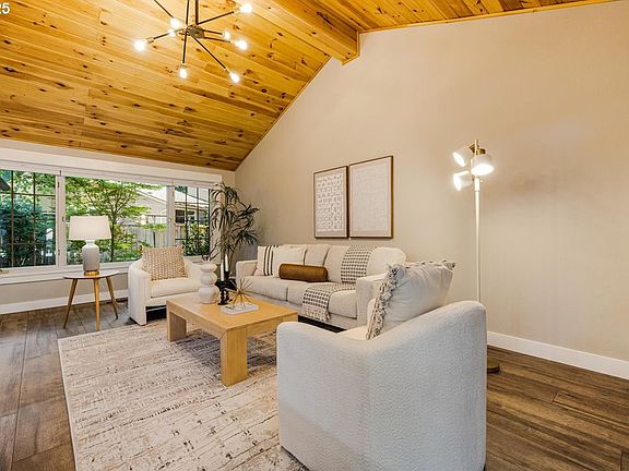 3rd image of 18431 Indian Creek Dr
