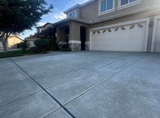 2388 S Playa Ave, Fresno, CA 93727